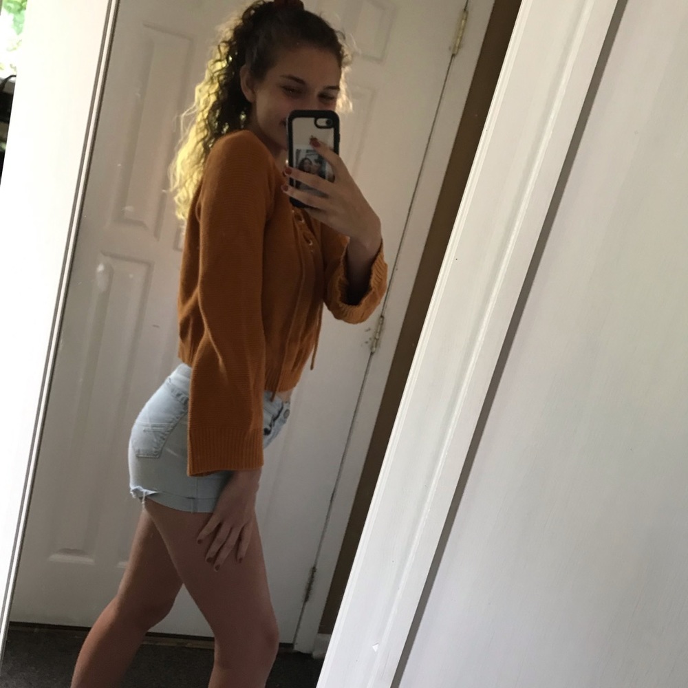 CHARLOTTE RUSSE: YELLOW BELL SLEEVED SWEATER